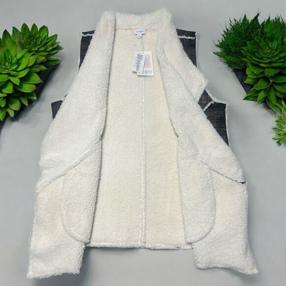 LulaRoe Marlow Sherpa Vest Women’s L Brown Black Plaid Fleece Open Front Warm - Picture 2 of 4